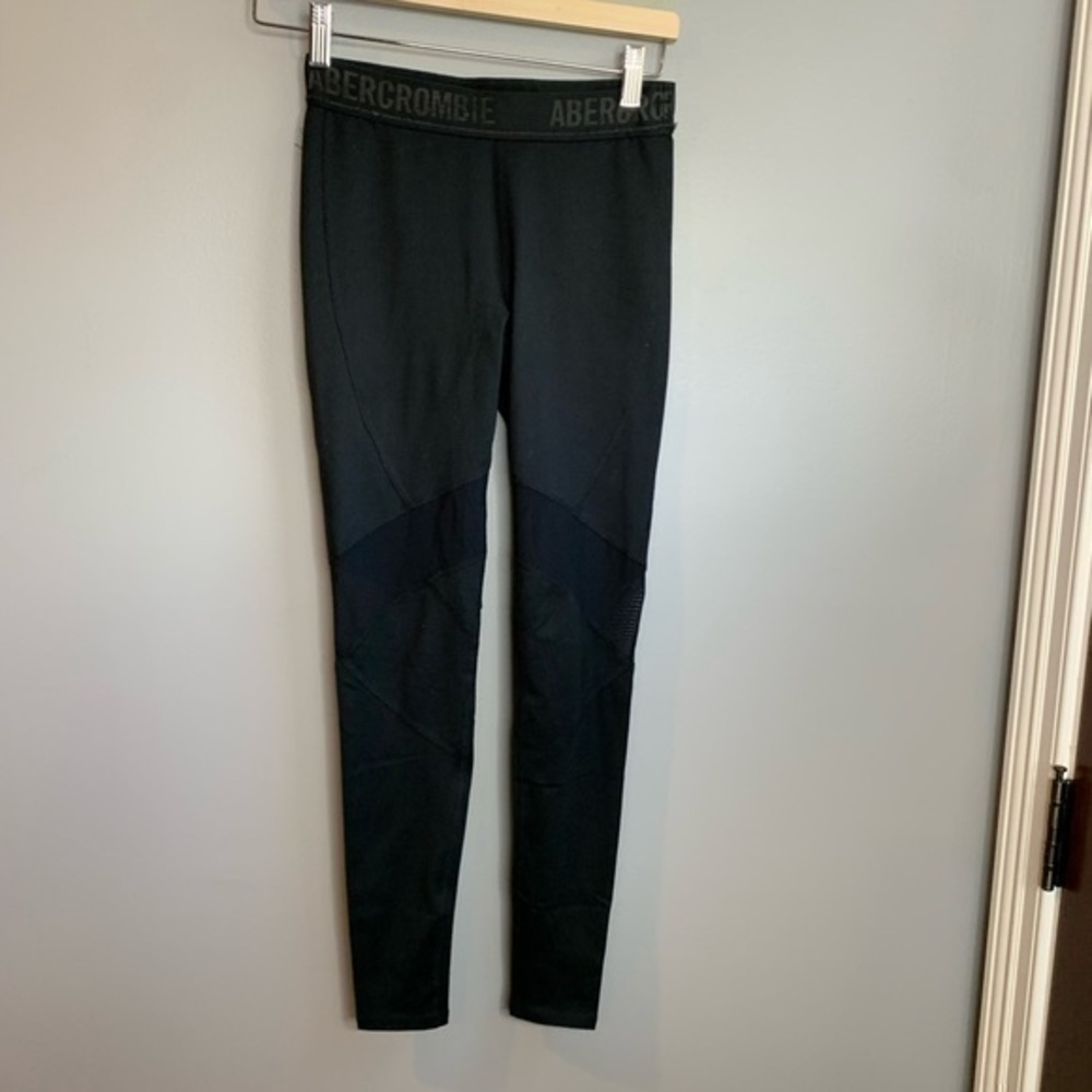 Abercrombie & Fitch | black leggings